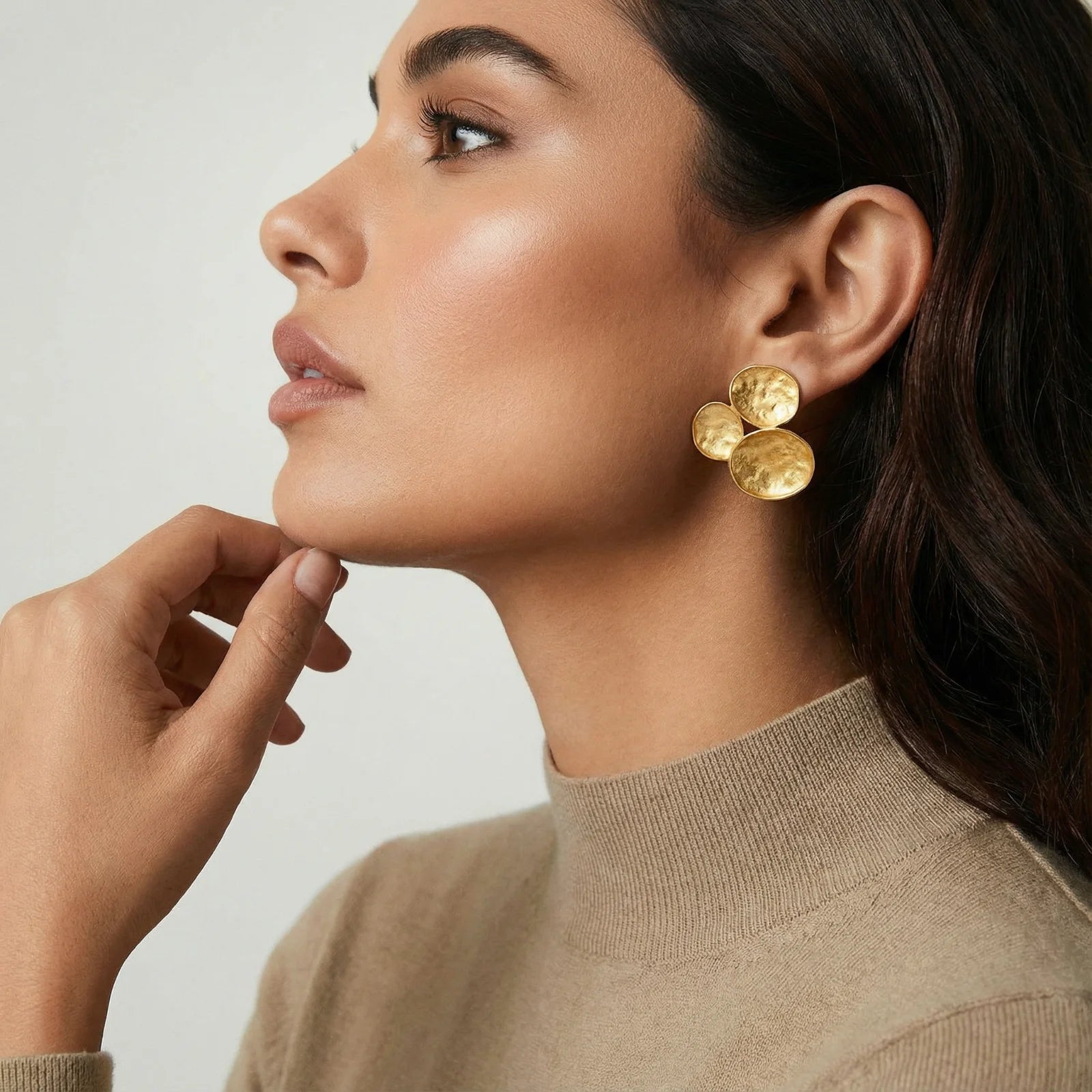 Ohrringe mit Blütenblatt-Cluster